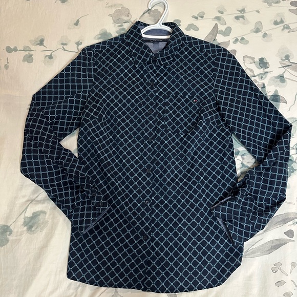 Tommy Hilfiger button up women’s blouse, size small. - Picture 1 of 5